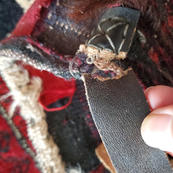 Indigenous Vintage Red and Black Carpet Women's Shoulder Bag - Picture 11 of 11